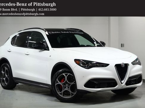 Used 2024 Alfa Romeo Stelvio Ti image 1