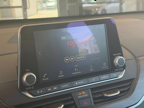Used 2025 Nissan Altima 2.5 SV FWD image 20