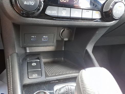 Used 2024 Nissan Kicks SR FWD image 21