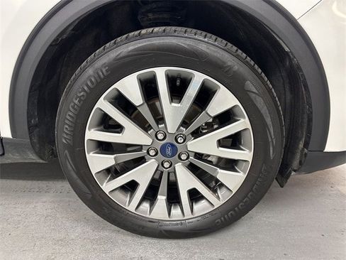 Certified 2022 Ford Escape Titanium image 2