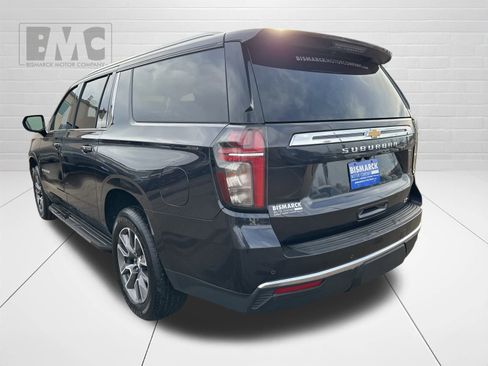 Used 2023 Chevrolet Suburban LT image 7