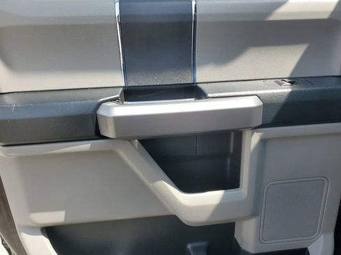 Used 2015 Ford F150 XLT RWD image 13