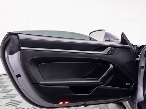 Certified 2022 Porsche 911 Carrera 4 AWD/4WD image 14