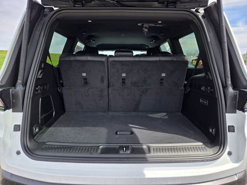 New 2026 Jeep Grand Wagoneer Limited AWD/4WD image 30