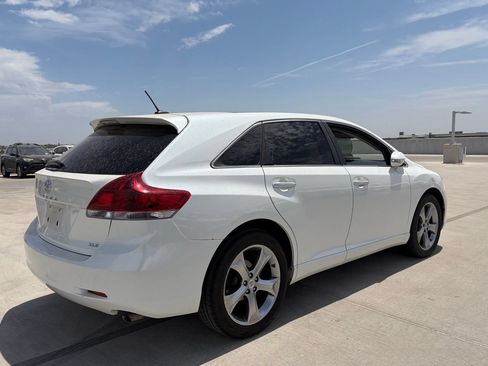 Used 2014 Toyota Venza XLE w/ XLE Premium Package FWD image 2