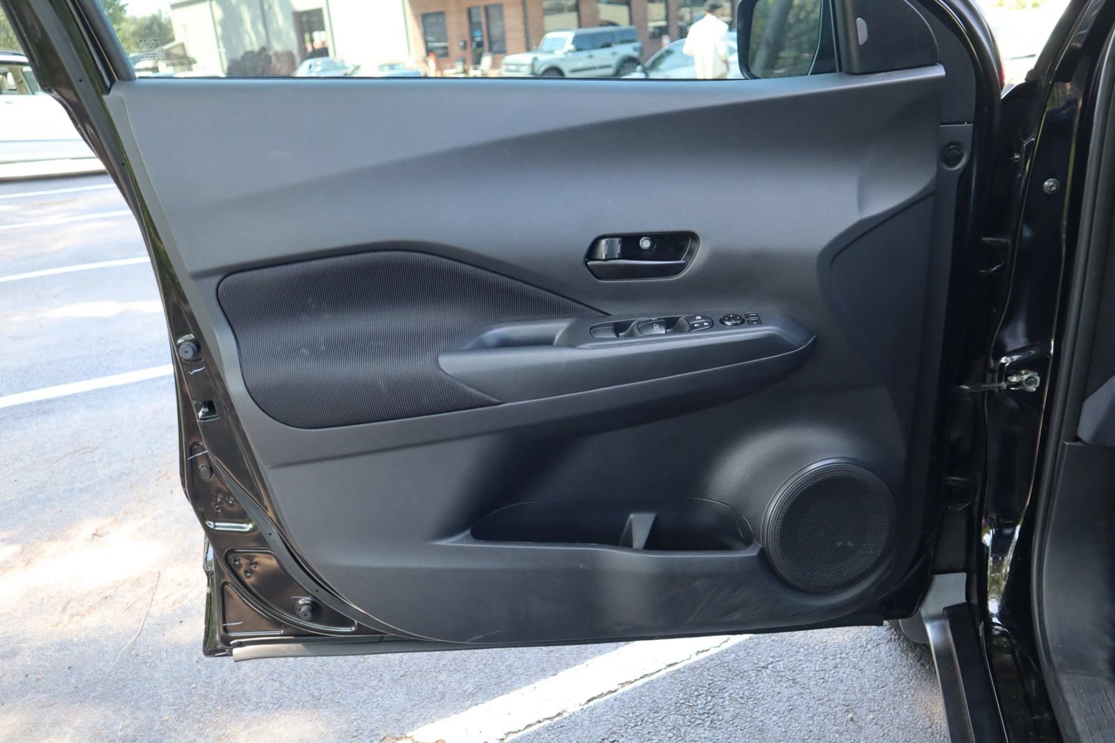 Used 2022 Nissan Kicks S FWD image 7