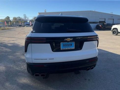 Used 2024 Chevrolet Traverse LS image 7