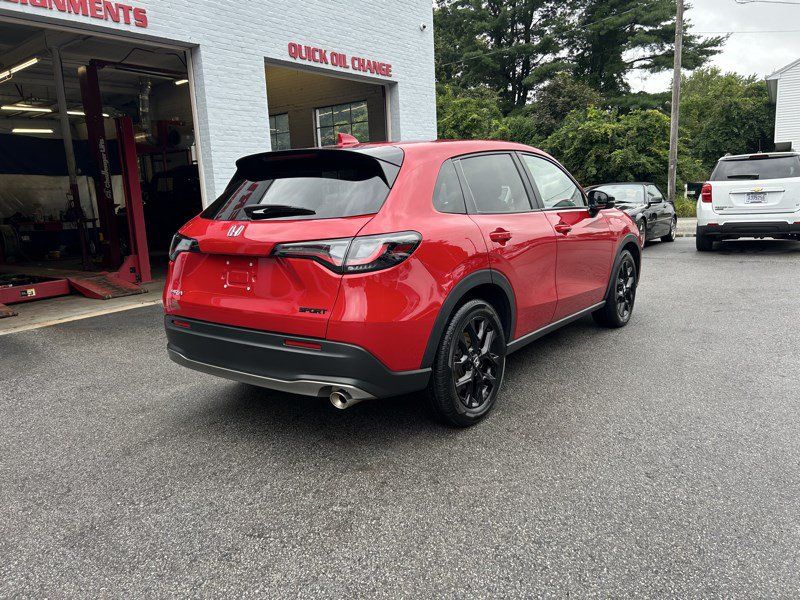 Used 2024 Honda HR-V Sport image 7