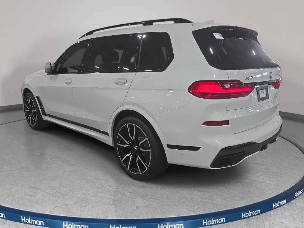 Used 2022 BMW X7 xDrive40i w/ M Sport Package AWD/4WD image 8