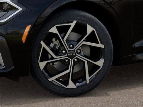 New 2026 Kia K5 EX image 9