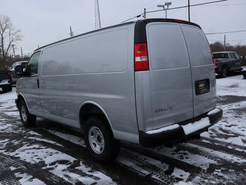 New 2025 Chevrolet Express 3500 w/ Driver Convenience Package image 3