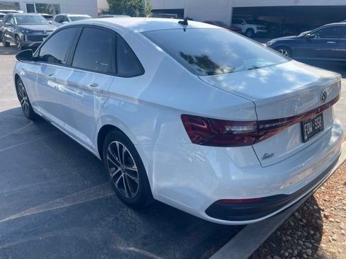 Used 2025 Volkswagen Jetta Sport FWD image 3