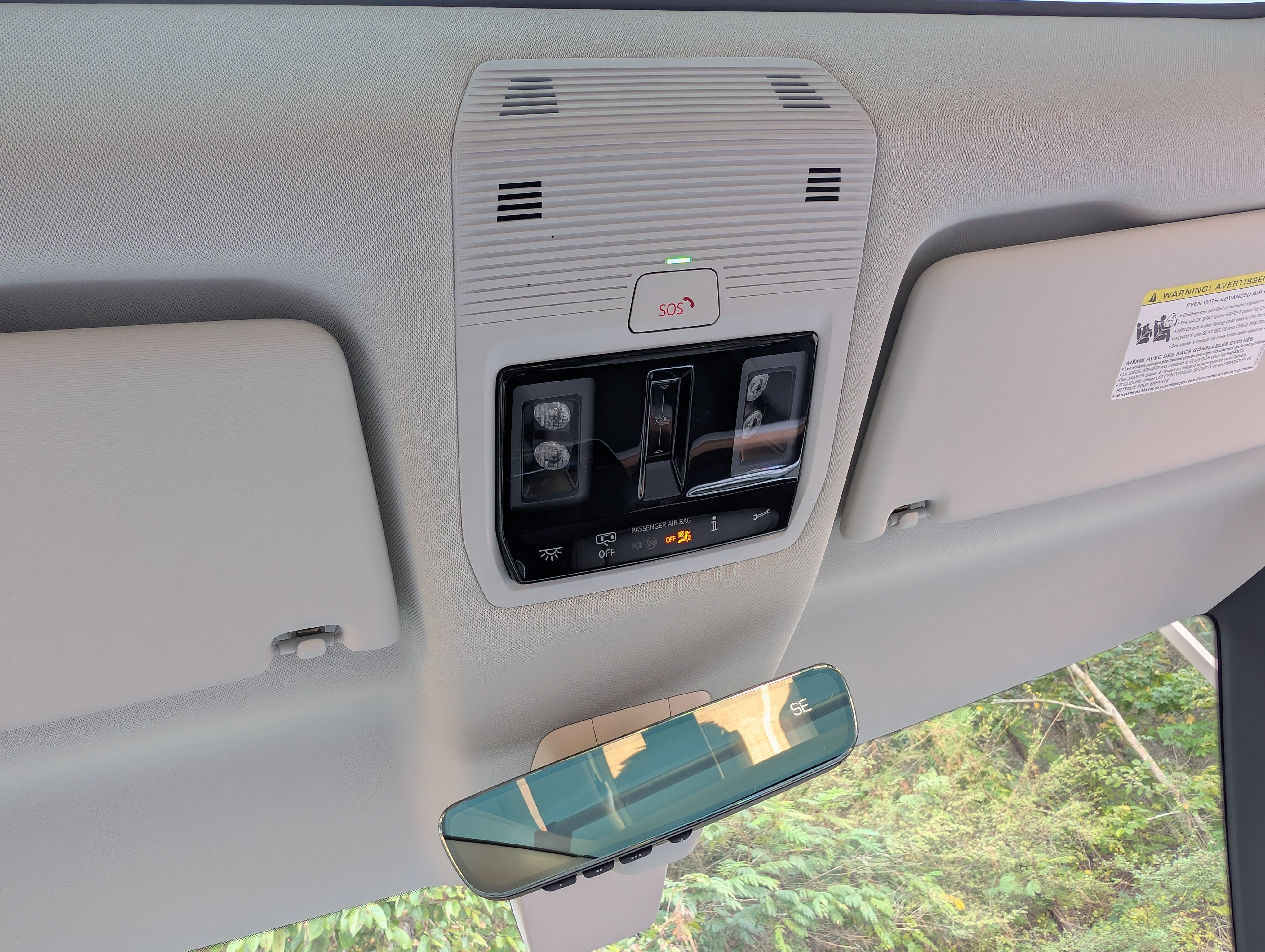 Used 2025 Volkswagen ID. Buzz 1st Edition RWD image 32