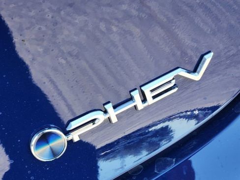 New 2026 Toyota Prius Plug-In Hybrid FWD image 9