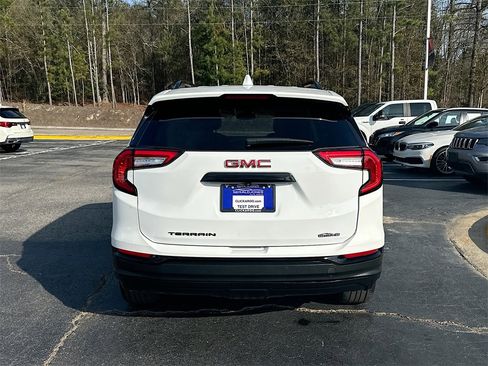 Used 2023 GMC Terrain SLT w/ Elevation Edition image 15