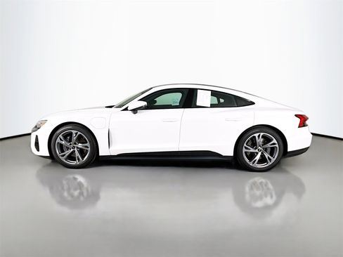 Certified 2022 Audi e-tron GT Premium Plus image 4