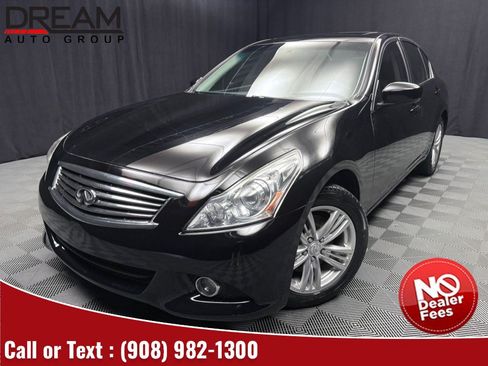 Used 2015 INFINITI Q40 AWD w/ Navigation Package image 1