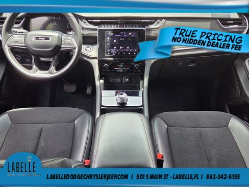 Used 2024 Jeep Grand Cherokee L Altitude RWD image 13