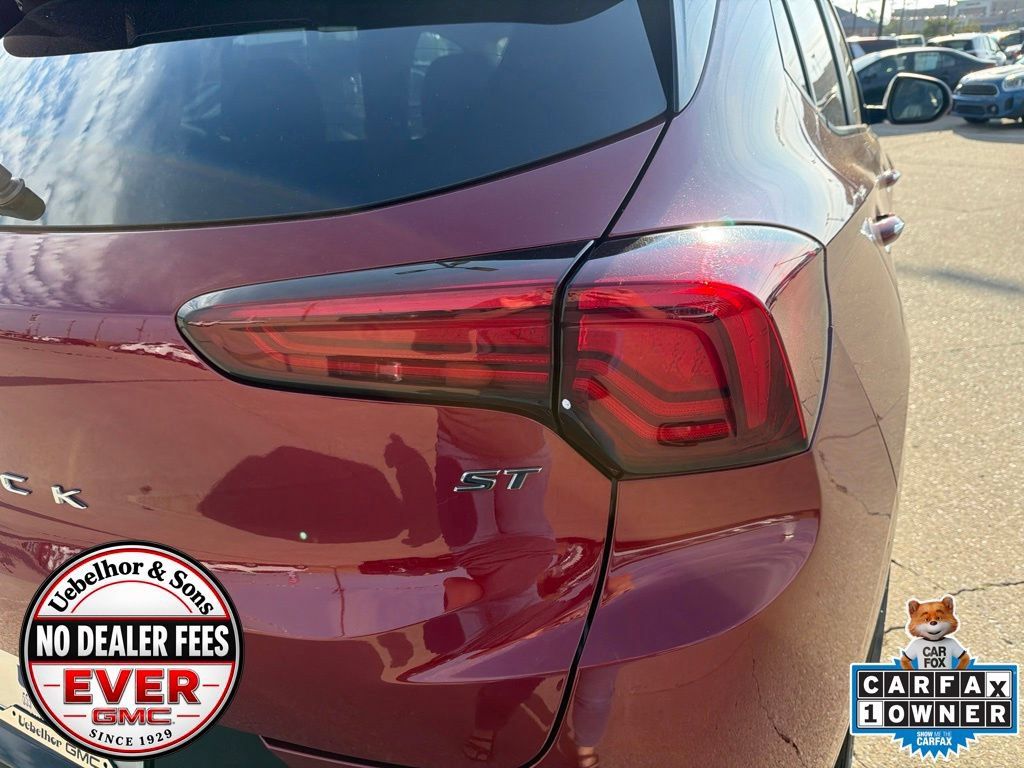 Used 2024 Buick Encore GX Sport Touring AWD/4WD image 8