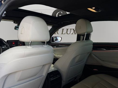 Used 2019 BMW 530i w/ Convenience Package RWD image 22