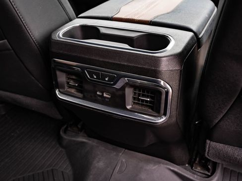 Used 2024 Chevrolet Silverado 1500 High Country w/ Technology Package AWD/4WD image 38