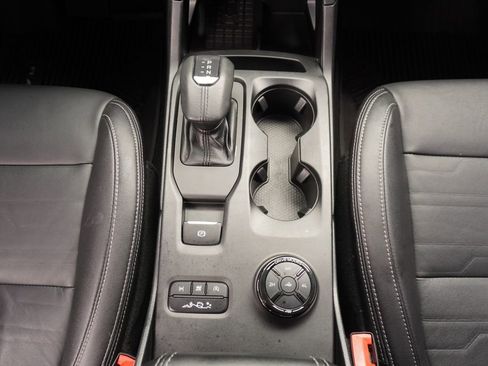 Used 2024 Ford Ranger Lariat w/ FX4 Off-Road Package AWD/4WD image 17
