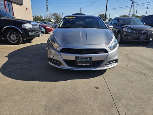 Used 2015 Dodge Dart SXT image 2