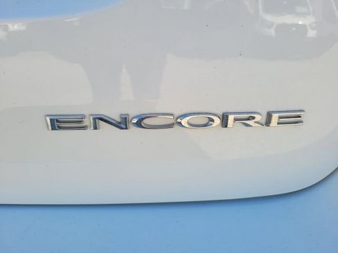 Used 2020 Buick Encore Preferred image 16