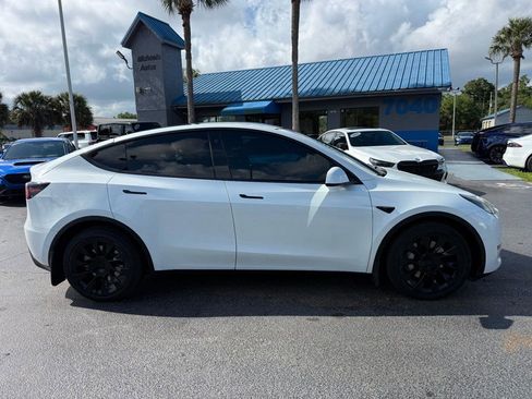 Used 2021 Tesla Model Y Long Range AWD/4WD image 4
