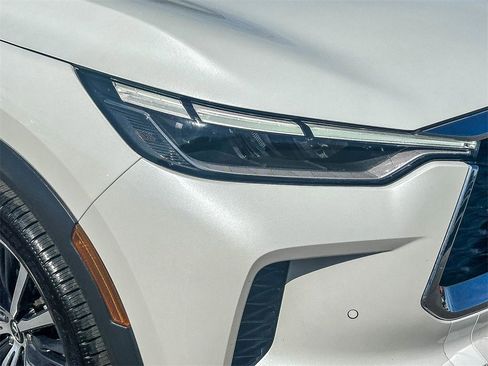 Used 2022 INFINITI QX60 Sensory w/ Cargo Package image 10