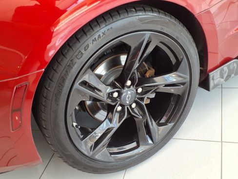 Certified 2021 Chevrolet Camaro LT w/ RS Package RWD image 7