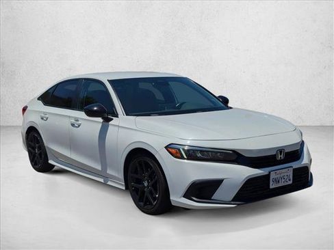Used 2024 Honda Civic Sport image 3