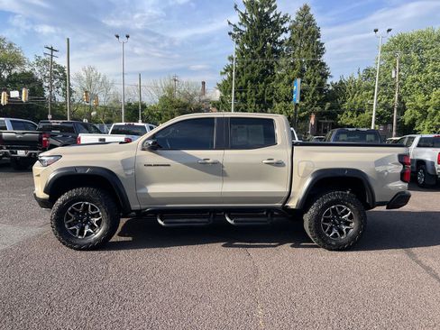 Used 2024 Chevrolet Colorado ZR2 w/ Safety Package AWD/4WD image 4