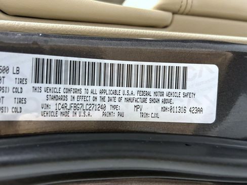 Used 2020 Jeep Grand Cherokee Limited AWD/4WD image 25