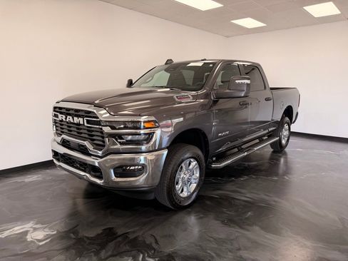 Used 2025 RAM 2500 Big Horn AWD/4WD image 18
