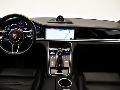 Used 2020 Porsche Panamera 4 image 21