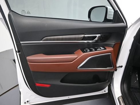 Certified 2023 Kia Telluride SX Prestige AWD/4WD image 20