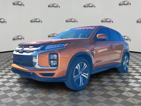 Used 2021 Mitsubishi Outlander Sport SE image 1