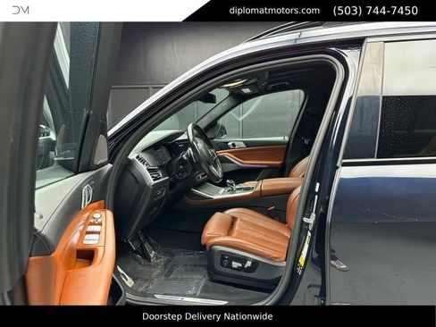 Used 2021 BMW X7 M50i AWD/4WD image 18
