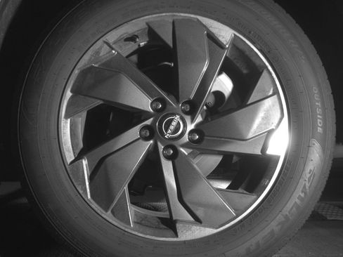 Used 2025 Nissan Rogue SV image 9