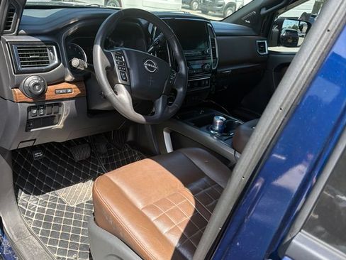 Used 2023 Nissan Titan Platinum Reserve w/ Moonroof Package AWD/4WD image 4