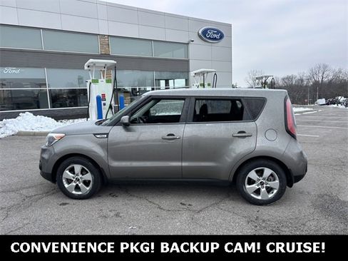 Used 2017 Kia Soul Base w/ Convenience Package image 3
