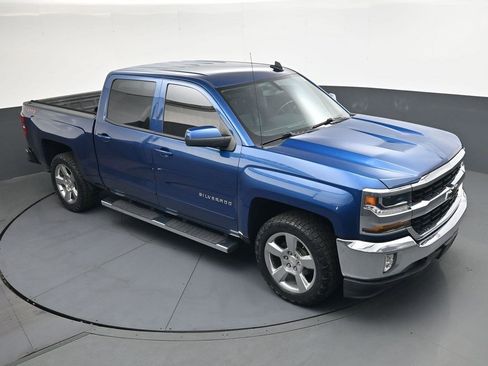 Used 2018 Chevrolet Silverado 1500 LT w/ All Star Edition AWD/4WD image 18