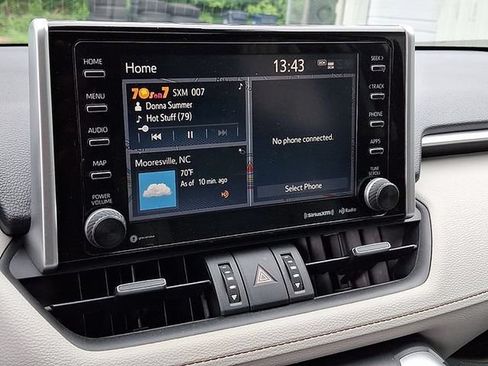 Used 2019 Toyota RAV4 Limited AWD/4WD image 14