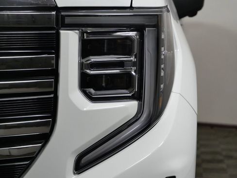 New 2026 GMC Sierra 1500 SLT w/ SLT Premium Plus Package AWD/4WD image 8