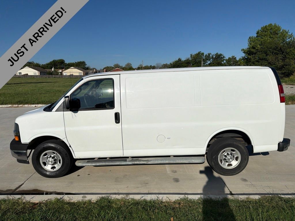 Used 2021 Chevrolet Express 2500 w/ Driver Convenience Package RWD image 8