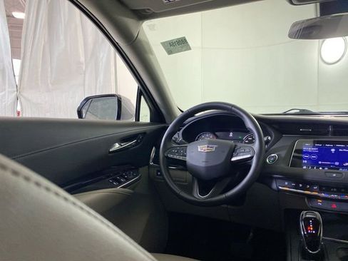 Used 2023 Cadillac XT4 Luxury image 15