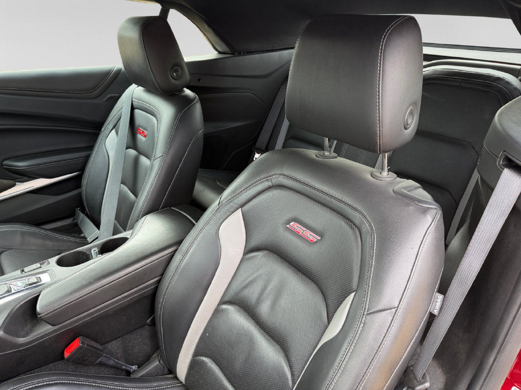 Used 2021 Chevrolet Camaro SS w/ Wild Cherry Design Package 2 RWD image 23