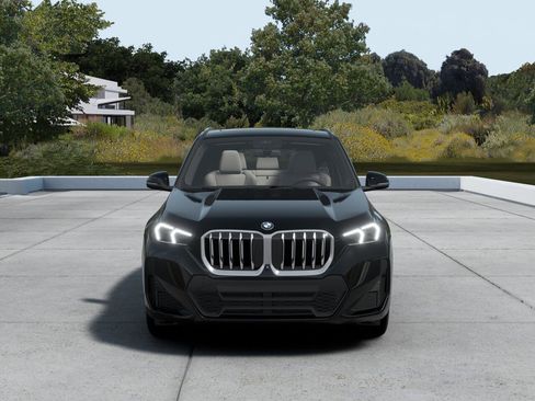 New 2026 BMW X1 xDrive28i AWD/4WD image 3