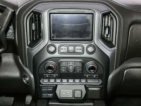 Used 2021 Chevrolet Silverado 1500 LT Trail Boss w/ Convenience Package II AWD/4WD image 11